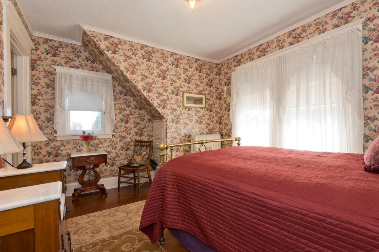 Five Seasuns Bed And Breakfast Port Angeles Zewnętrze zdjęcie